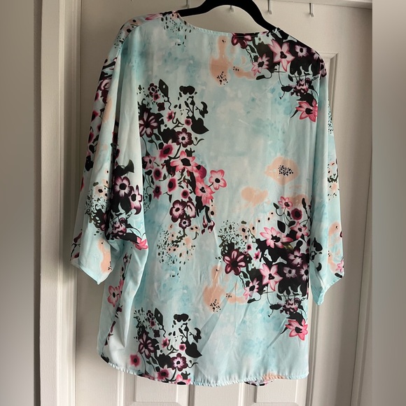 Women's Summer Floral Print Kimono - Picture 2 of 6